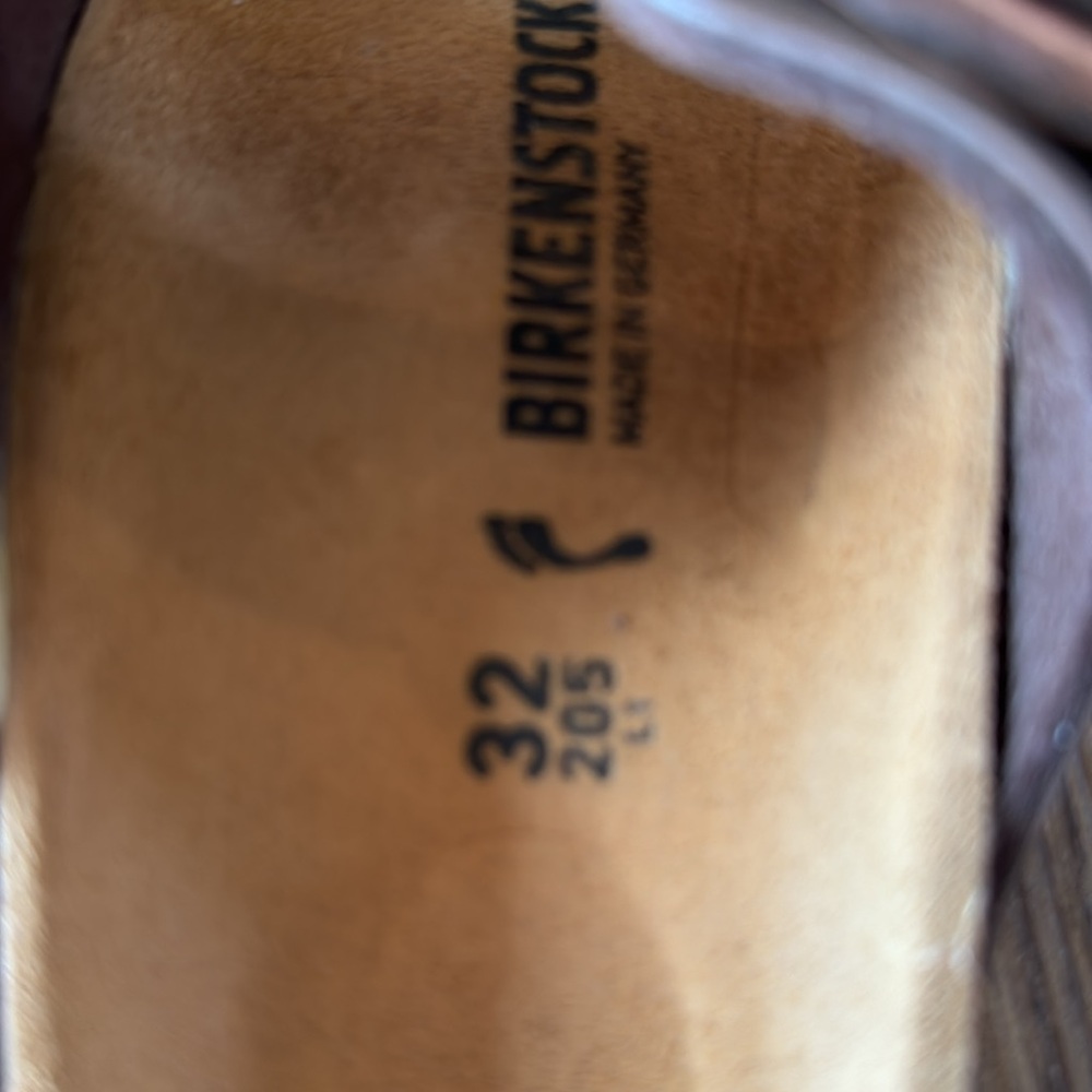 Kids’ Birkenstock sandals - barely worn - Picture 2 of 3